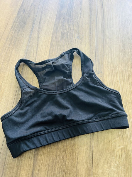 black sports bra